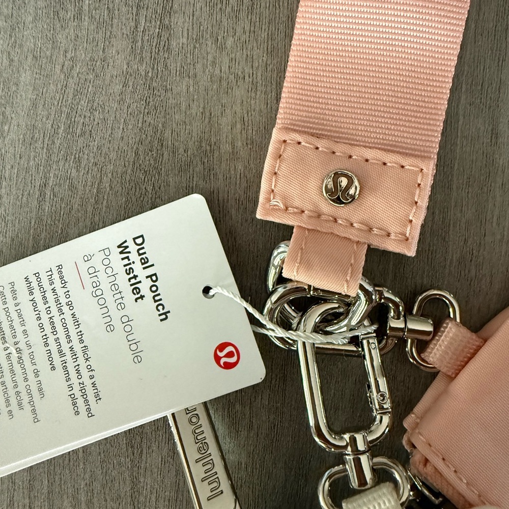 Lululemon dual pouch wristlet Brand - Picture 3 of 3